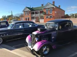 Railton Hotel - heritage pub accommodation