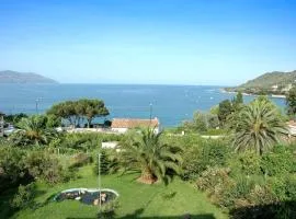 6 people apartment sea view, 350 m from the beach, near Ajaccio