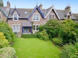 Andreu Cottage, hotel a Callander