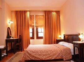 Hotel Kynaitha – hotel w Kalawricie