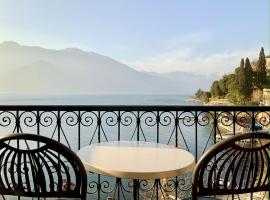 Divina Vita Apartments, hotel in Varenna