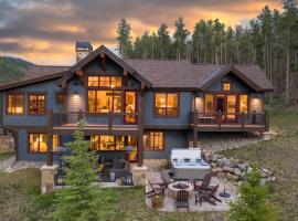 Spacious Elegance, 5 en-suites, hiking trail to town, packed with amenities!, hôtel à Breckenridge