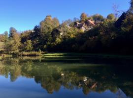 The end of the road-entire house near Bled, cottage ở Radovljica