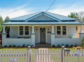 Sunny Federation Charm in Central Mudgee at Bunbinya, hotel din apropiere 
 de Stadionul Glen Willow Oval, Mudgee