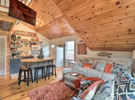 Cheery Pet-Friendly Studio with Shared Fire Pit