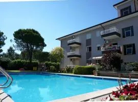 Enjoy the pool of our cozy flat - Beahost