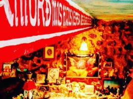 Romantic getaway to Cuenca, hotel in Valeria