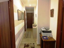 Edoardoapartments1, hotel v destinaci Vercelli