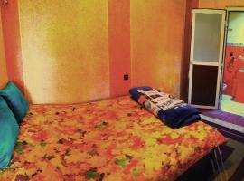 Room in Guest room - Gite Tawada - Happy Valley - Room for 2 People, hostal o pensión en Agouti