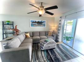 Sparkling 2bed 1bath Beach Home - Unit 214, holiday home in Cocoa Beach