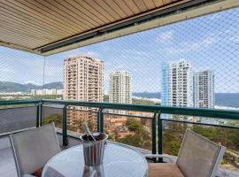 Atraente na Barra da Tijuca com vista - AS1602 Z10, hotel with pools in Rio de Janeiro