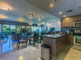 Luxurious Beach Retreat With Best Views!