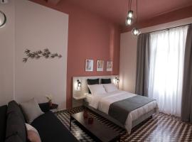 Elegant apartment in the heart of Heraklion, hotel near Venetian Walls, Heraklio