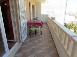Apartment Jakir - with terrace
