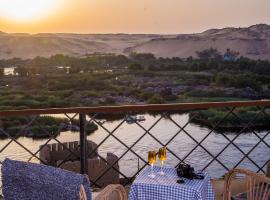 ASWAN NILE PALACE (swimming pool-rooftop-Nile view), hotel em Aswan