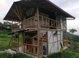Cabaña independiente en Granja Agroecologica, hotel v destinaci Anolaima