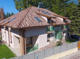 Fenyves Apartmanok, ξενοδοχείο σε Balatonfenyves