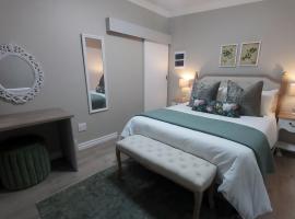 7 on Connor - Luxury Family Cottage, luxusszálloda Bloemfonteinben
