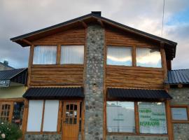 LA CASA DE COCO ALOJAMIENTO TURÍSTICO, hotel in Dina Huapi