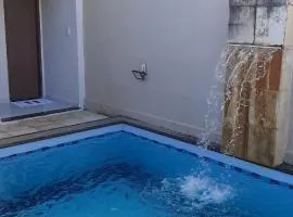 Casa em Natal Cond. Fechado com Piscina-03 Suítes