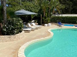 Buen Retiro - Villa con piscina vicino Lecce a 450m dal mare, parkolóval rendelkező hotel Torre Chiancában