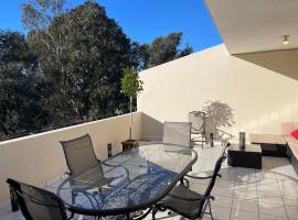 Otay Studio great patio near Otay Crossing & Airport, departamento en Tijuana