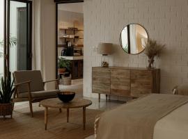 Narrativ Lofts - Serena - Beautiful Colonial Suite, hótel í Campeche