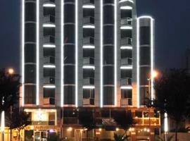 Hotel ''Premium Palace'', מלון ליד נמל התעופה הבינלאומי באטומי - BUS, באטומי