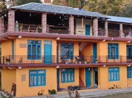 White Rabbit Guest House, bed and breakfast en Dharamshala