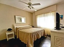 Punta del Este frente al mar, 2 ambientes en Playa Mansa Parada 9, Edificio Paracas