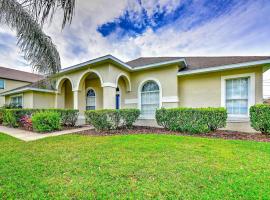 Private Pool, Game Room, Near Disney And Universal!!, hotel in Orlando