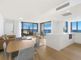 Kirra Gardens Unit 27, hotel with parking in Gold Coast