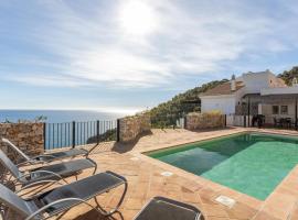 Five Star Villa with Heavenly Views, hotel en La Herradura