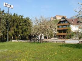 Hotel Landgasthof Fromm, hotel di Untergruppenbach