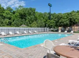 Quality Inn Ledgewood - Dover