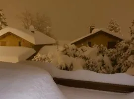 Résidence Campredon - Décoration typique - 25m2 de Terrasse aménagée plein sud avec vue panoramique - Internet - Jardin - Parking - Navette - Linge et Ménage en options payantes