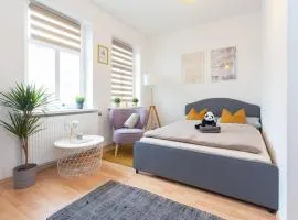 FullHouse - Chemnitz - S35 Little Sun - Elevator