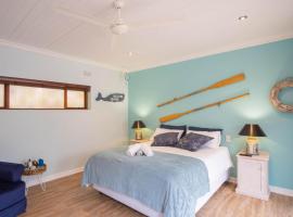 bWhale guest house, feriebolig i Knysna