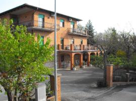La Piccola Siesta b&b, hotel v mestu Sant'Albino