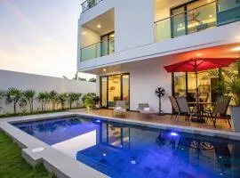 Lovely pool villa 2 bedrooms in rawai with seaview