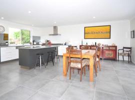 8 Riverview Rd, vacation home in Kianga