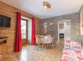 153 Rue des Rochers, hotel v destinaci Lanslevillard
