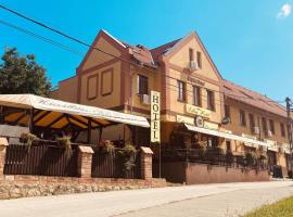 Libra Hotel, hotel v mestu Veresegyház