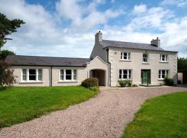 Knockanboy House, feriebolig i Ballymoney