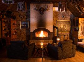 Hunter's Lodge, cabin in (( Šarlote ))