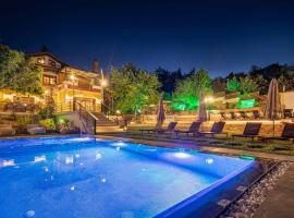 Villa Staras - With Private Heated Pool & Jacuzzi, hotell i Gerani
