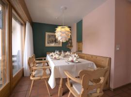 Apartment Chesa Maurus A5 by Interhome, casa de praia em St. Moritz