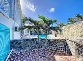 Princess Blue, 3BDR, Beach Front Deluxe, Orient Bay, Pool, Wifi 100 Mps