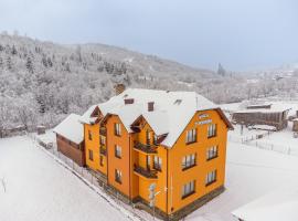У Румуна, Hotel in Jassinja