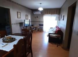 DPTO.AMPLIO, 2 DORM.P/6 PERS.SUPER CENTRICO., hotel v destinaci Concordia